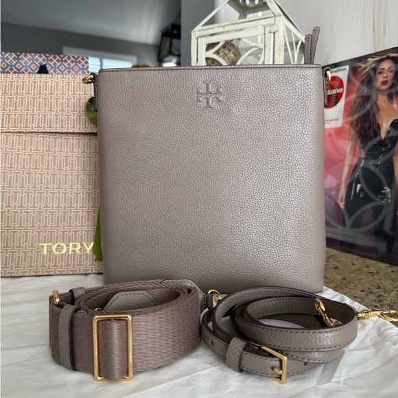 New Tory burch Thea Swingpack crossbody / shoulder bag / 2 straps in gray color - Picture 13 of 14